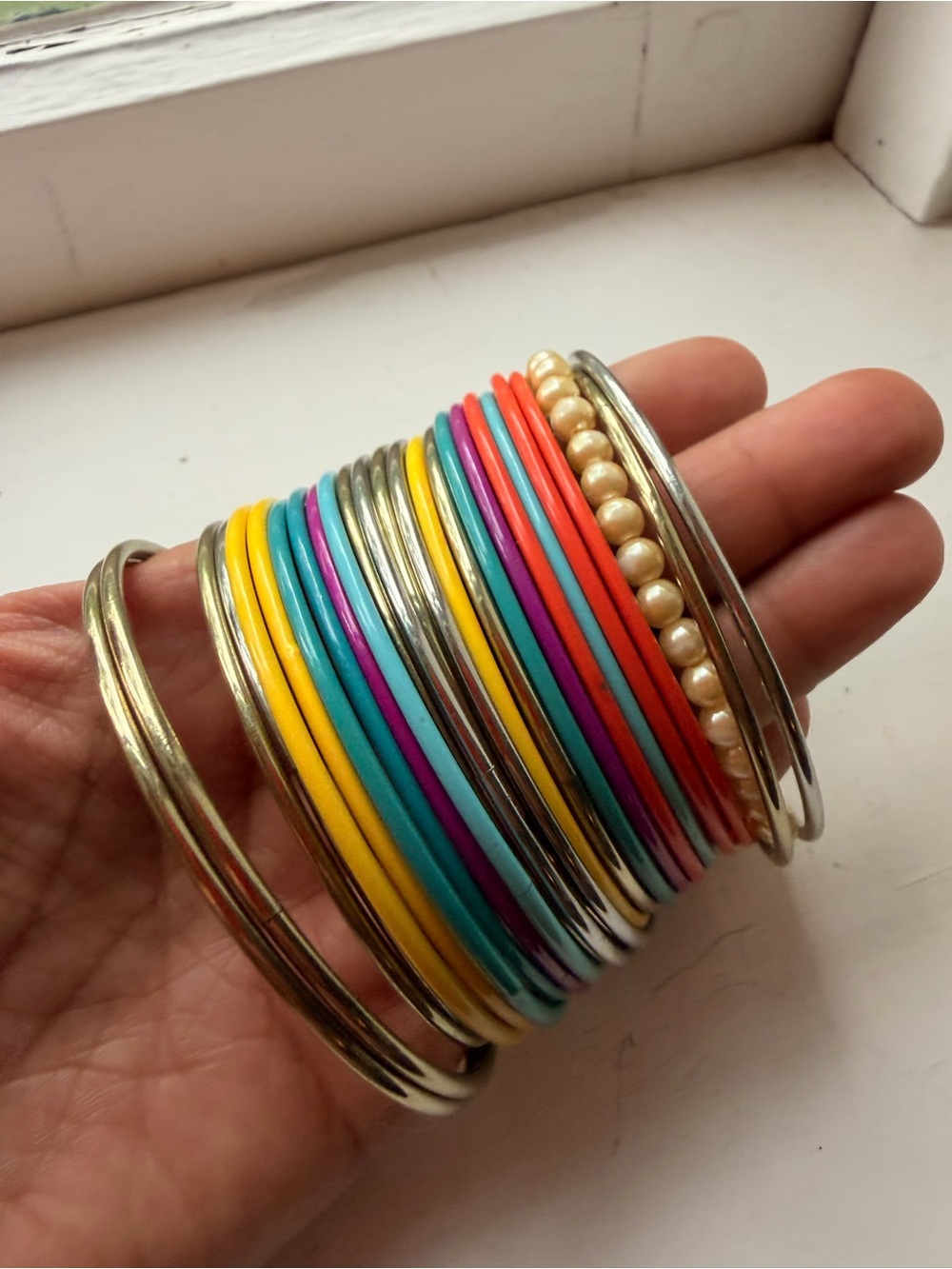 Colorful Multi-Stack Women’s Bangle Bracelet Set - Mixed Colors